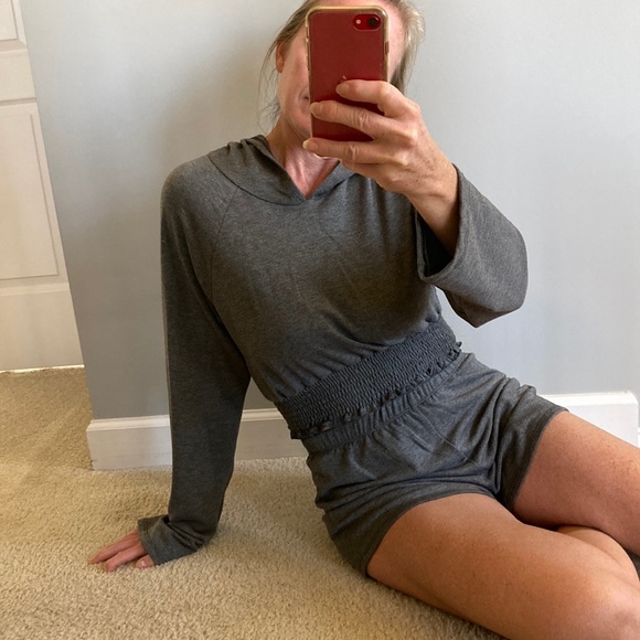2 Piece Grey Hooded Top & Short Set - Picture 9 of 9
